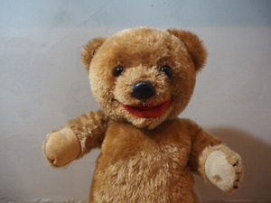 真っ赤な口のクマさん