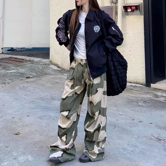 ゴシックグラフィックワークジップブルゾン 3col   R01845