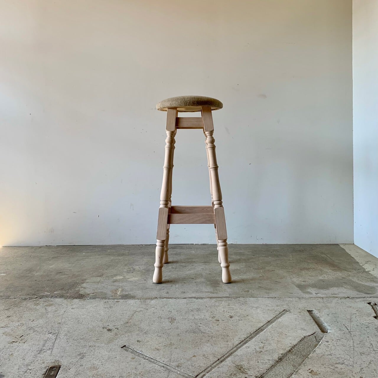 ハイスツール　丸椅子　0640