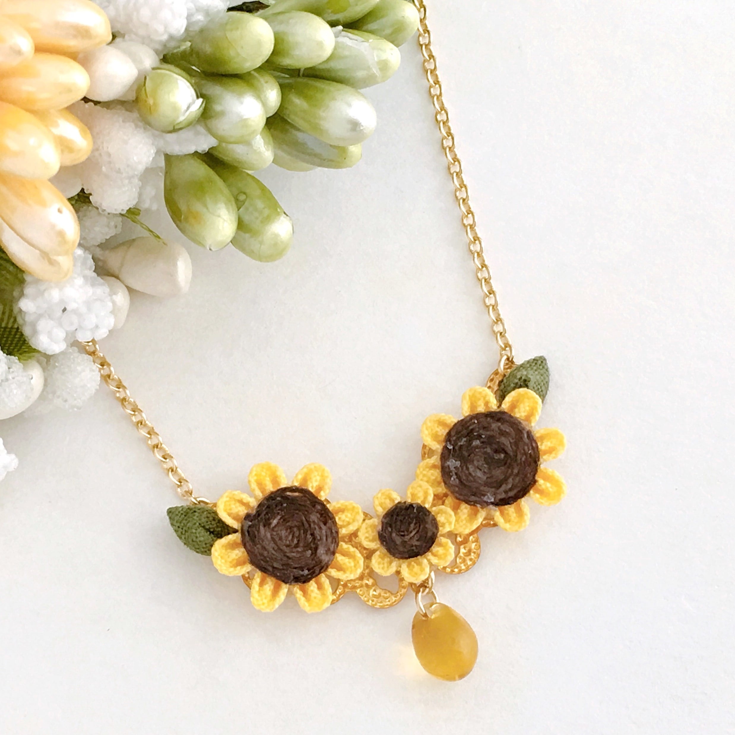 アマーロ AMARO フラワー ネックレス ひまわり デイジー アンティーク アマーロ AMARO フラワー ネックレス ひまわり デイジー