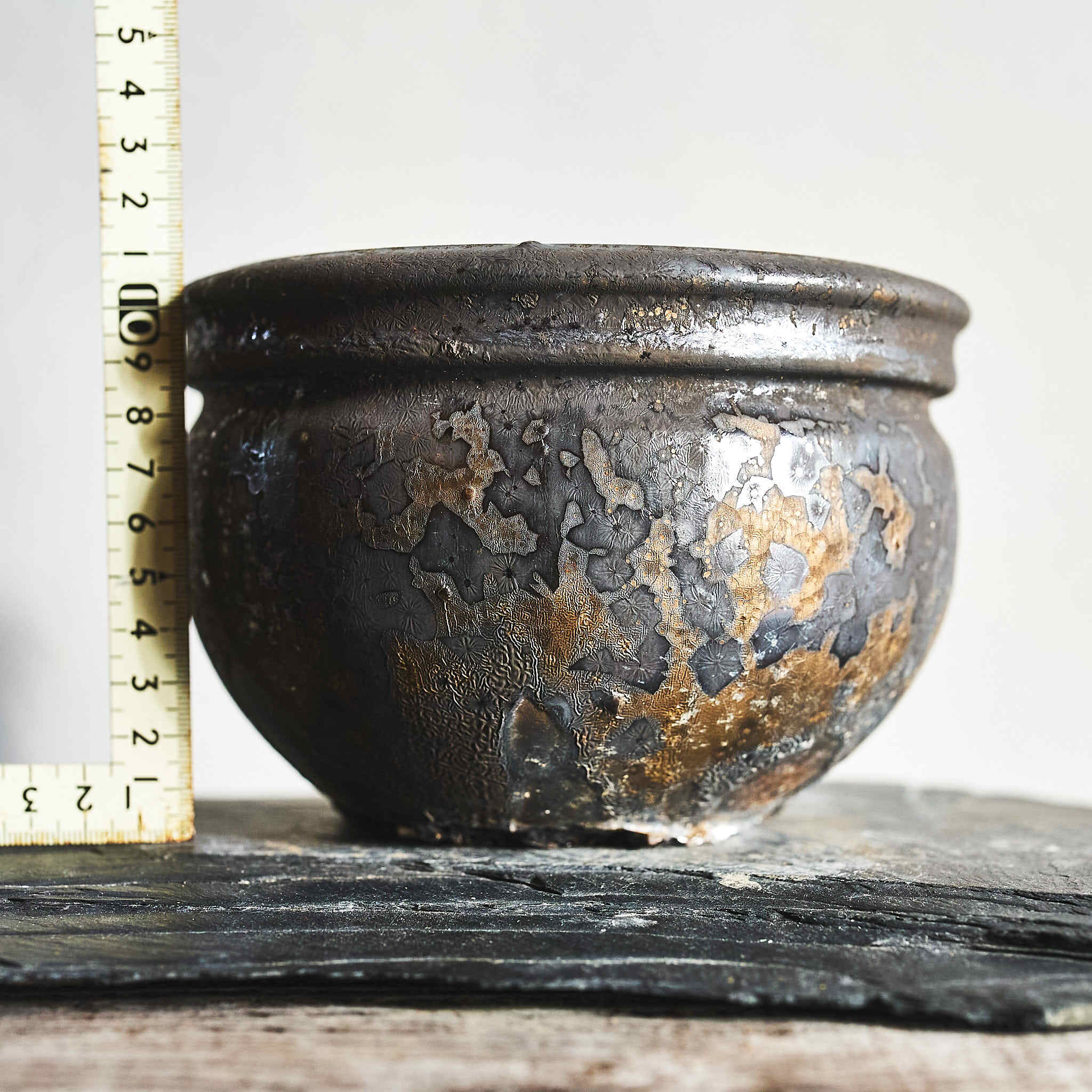 姫野 翔太 銀彩菊模様cylinder 植木鉢 銀彩菊模様eggコレクション / 姫野翔太 | いい日あたり
