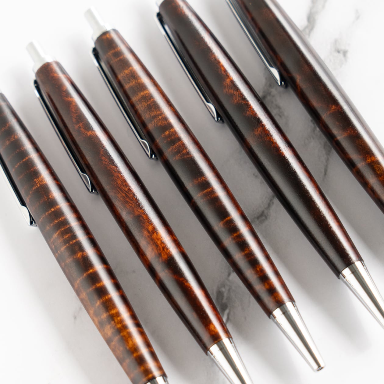 杢軸ボールペン】トチ 縮み杢（ちぢみもく） / ノック式木製ボールペン