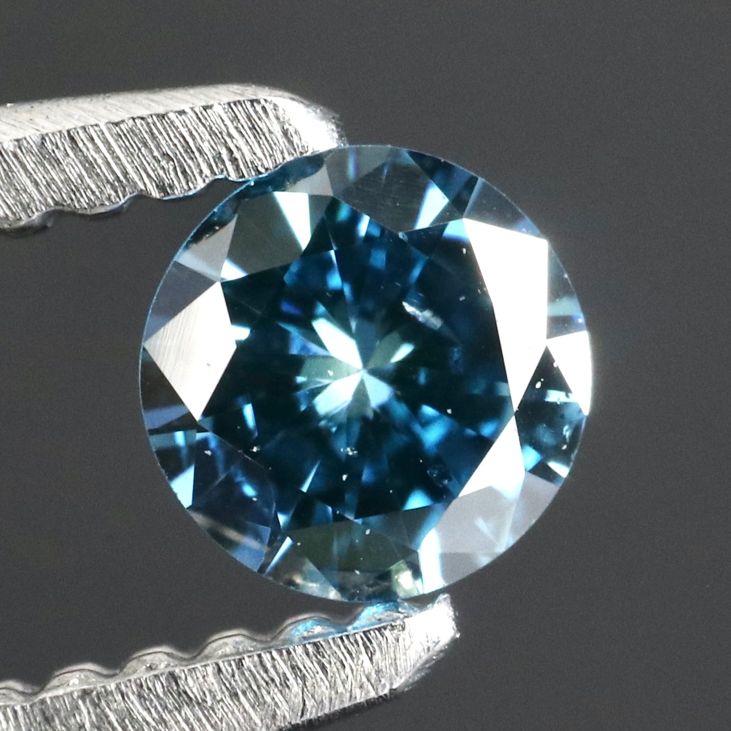天然ブルーダイヤモンド（トリートメント） 0.076ct 】ソーティング付 