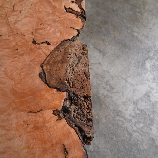 ハンノキのサイドテーブル