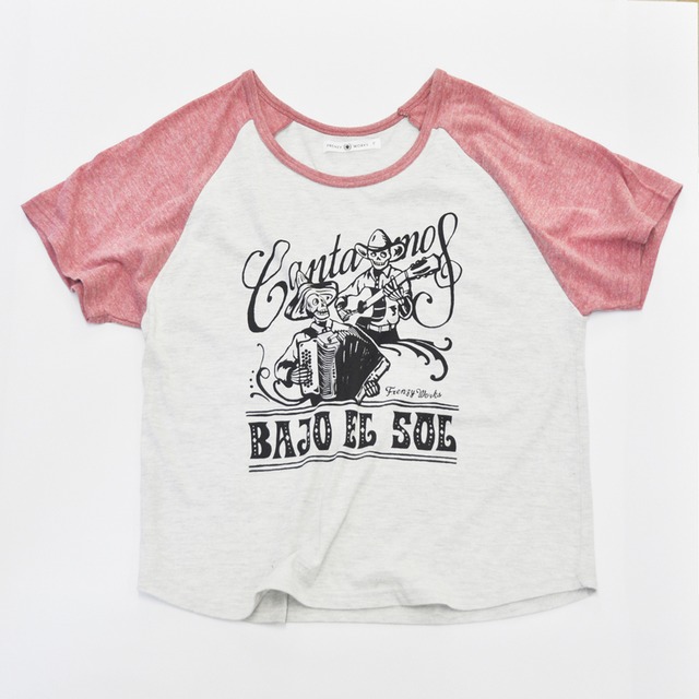 CANTAMOS　歌うガイコツ