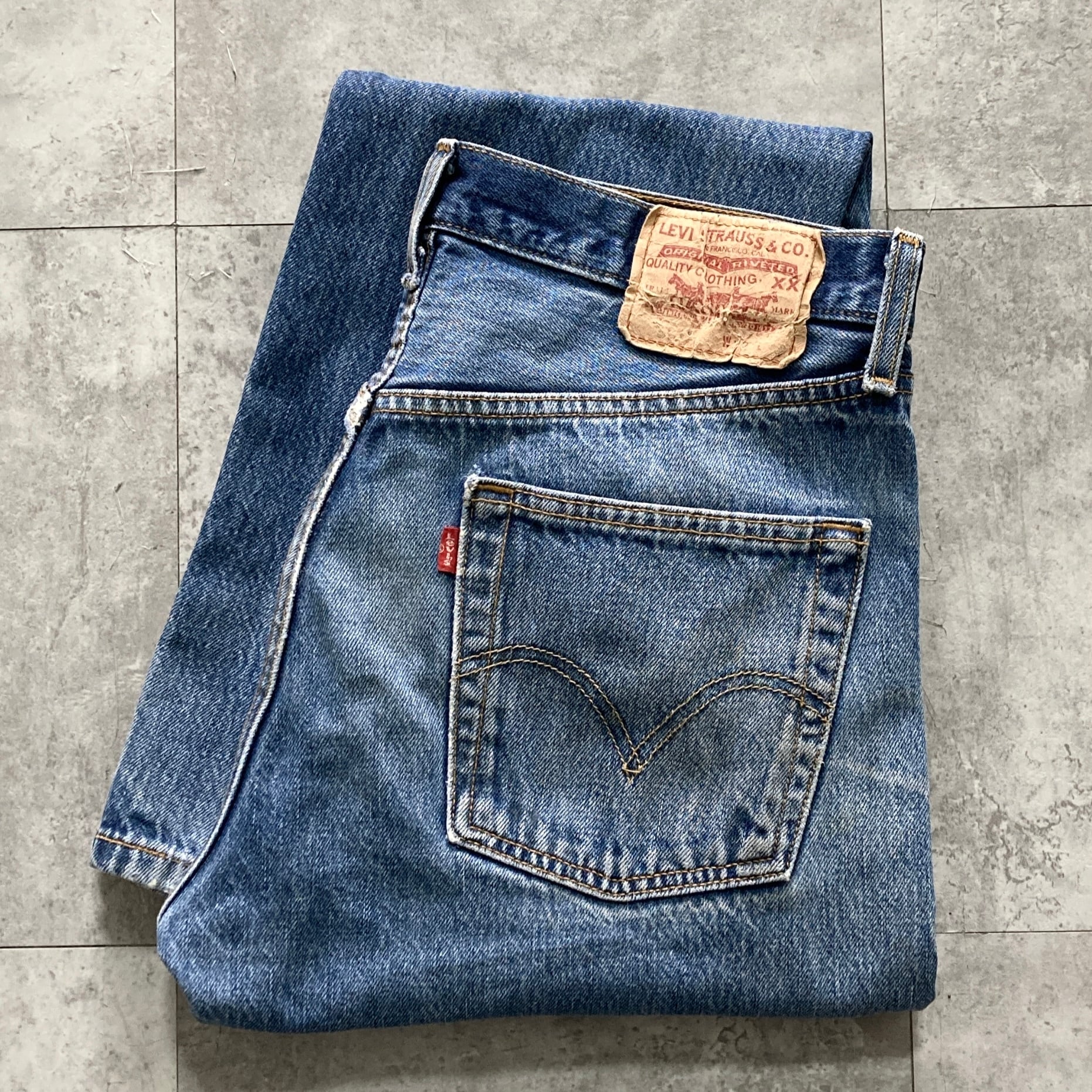 W32 L34】00s Levis 501 リーバイス 07年製 ボタンフライ 縦落ち ヒゲ