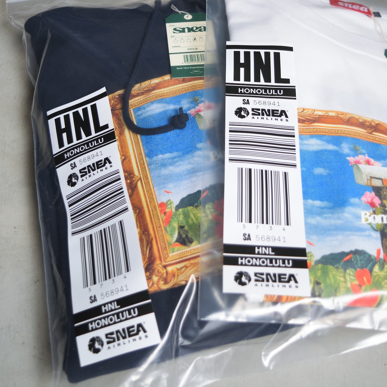 Bombye / T-Shirt(White)