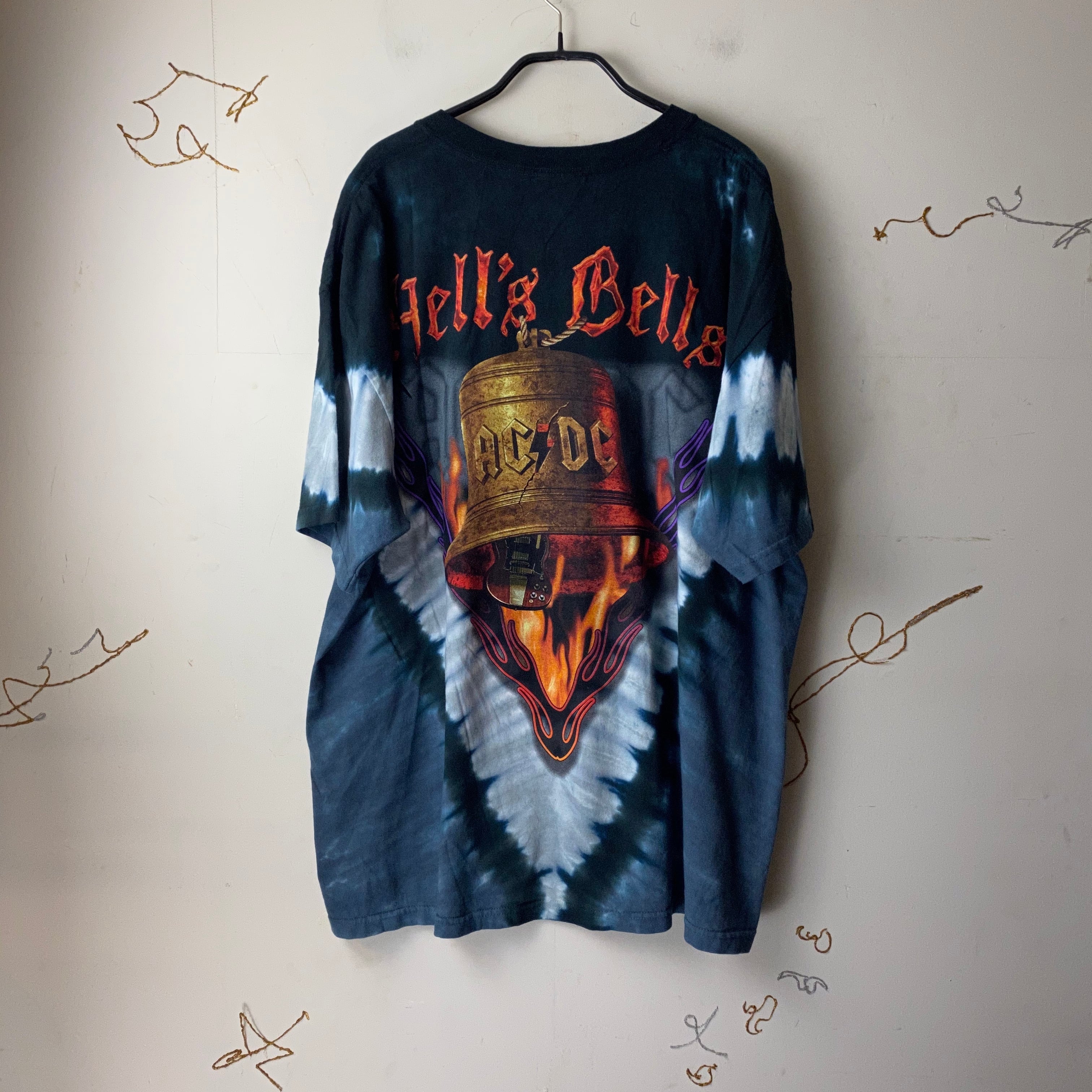AC/DC tie dye music tee “hell's bells” | NOIR ONLINE