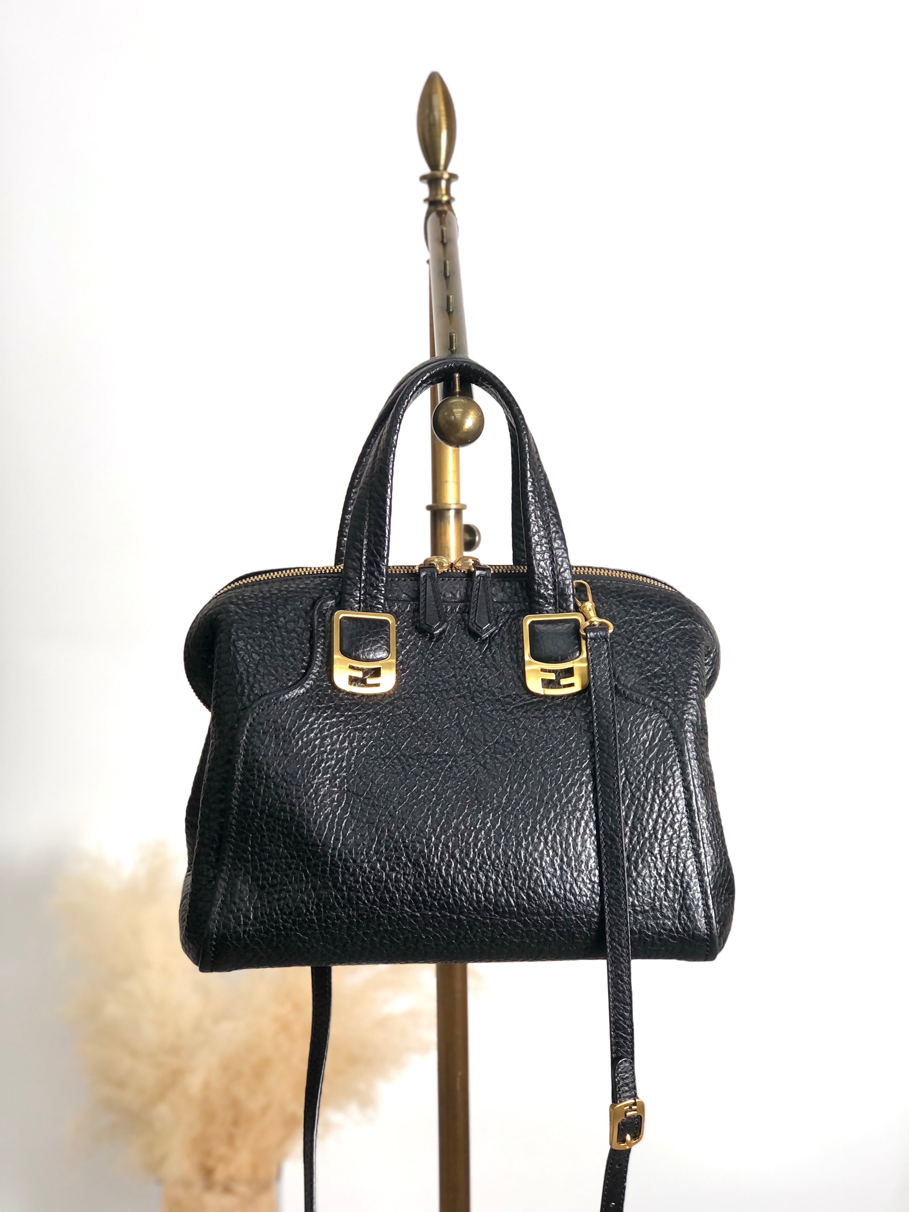 FENDI フェンディ カメレオン ショルダーバッグ ブラック レザー 2way