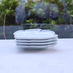 波佐見焼　うさぎ小皿（４種類）　8-087