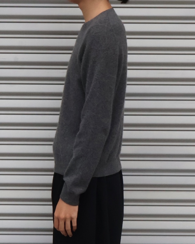 round-neck cashmere knit
