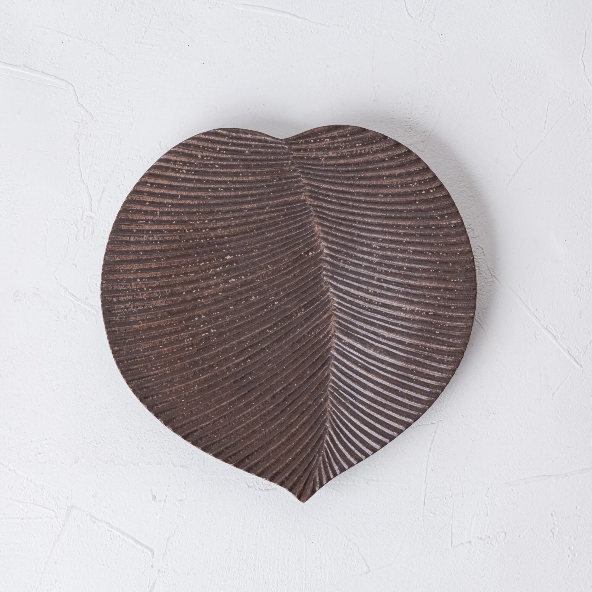 【増田 哲士】14.ハートリーフ皿/大(茶)