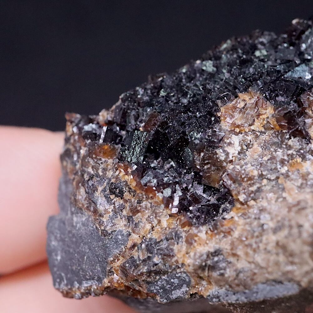 希少！アイオワ州産 イリデッセント カルサイト 29.9g IRI051 原石