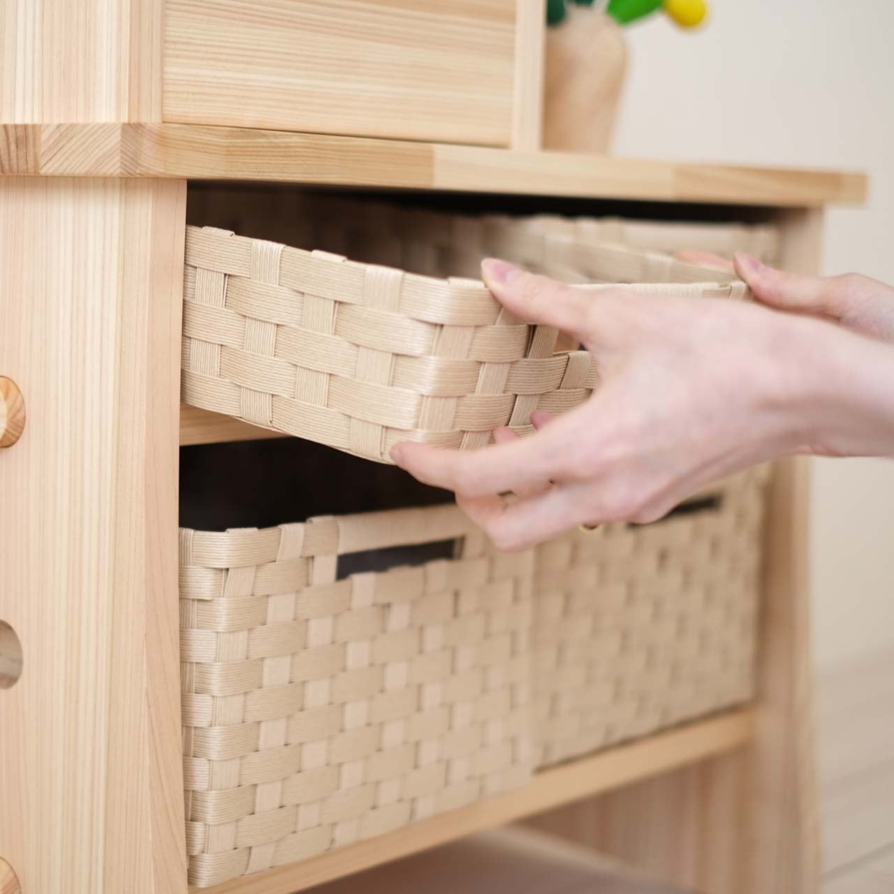 KuLuLi  - two table one shelf -