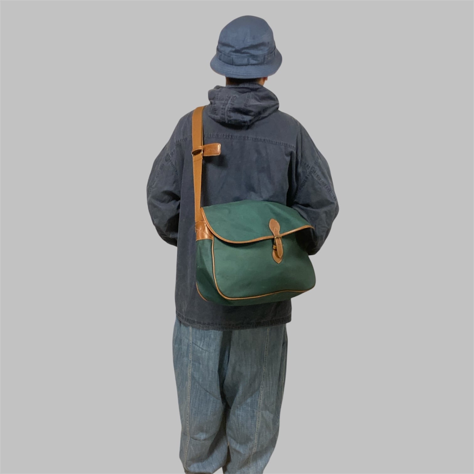 Pfund:Laurens Carouge/ローレンス・カルージュ 作品集 Unisex マルチカラー レザー ビジネス カード ケース