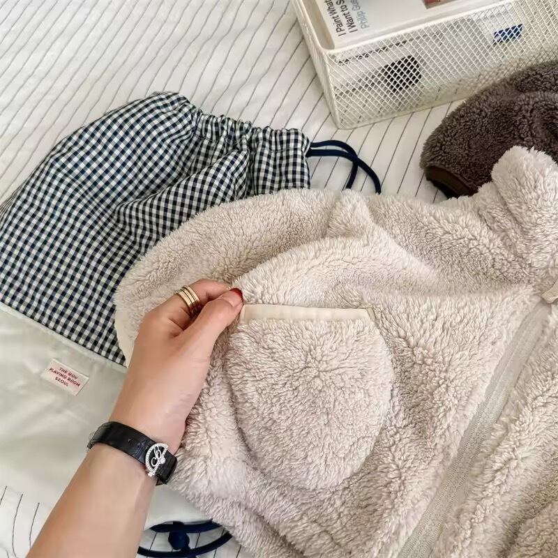 GO.U刺繍ファージャケット