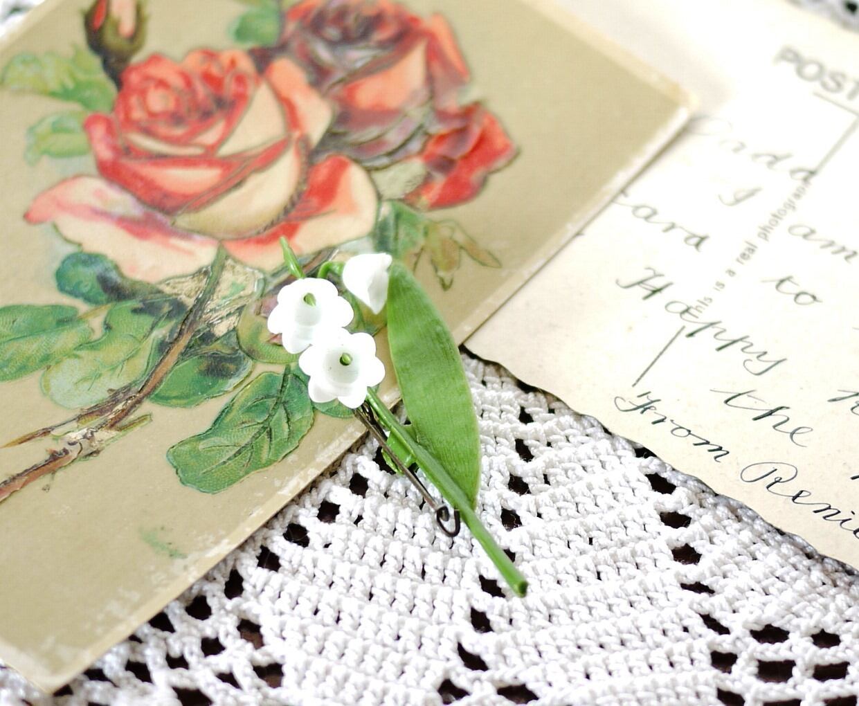 花のブローチ ヴィンテージ DDR 国際女性デー 旧東ドイツ スズラン