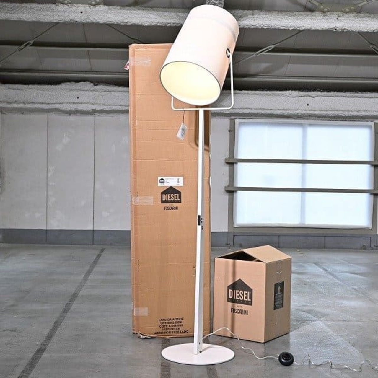 未使用品 DIESEL LIVING with FOSCARINI 20万「FORK FLOOR/フォークフロア」スタンドライトb ランプ ディーゼルリビング フォスカリーニ【中古家具/中古インテリア/USED家具ユーズド家具/リサイクル】