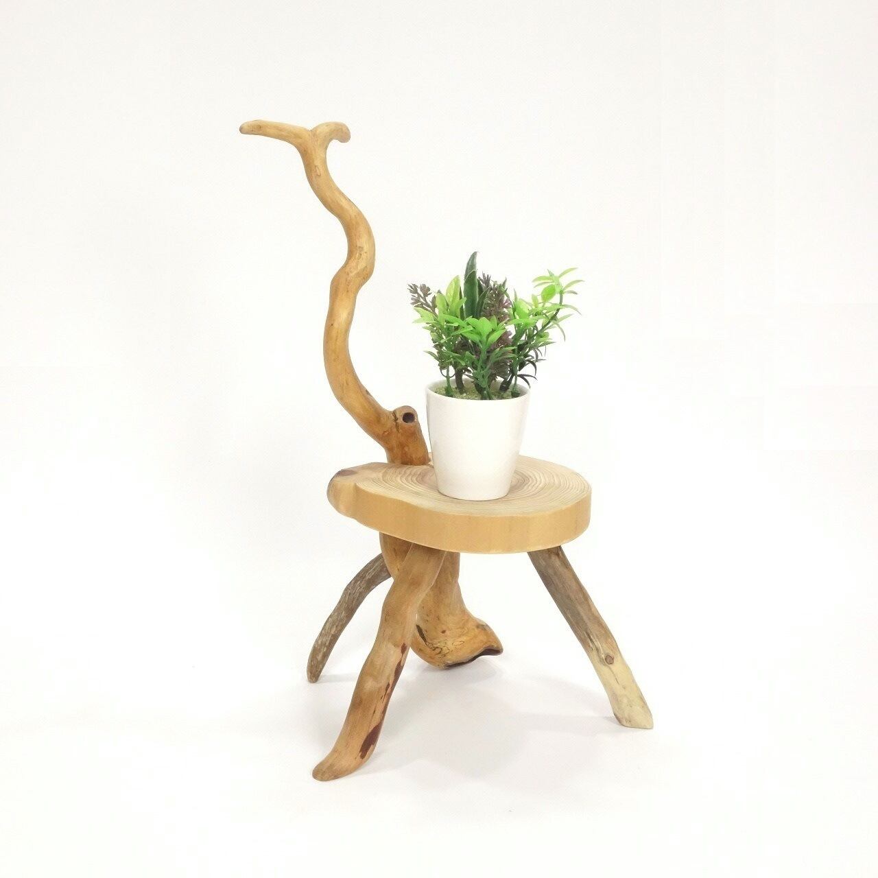 温泉流木】椅子型かわいい丸太の飾り台スタンド013うねり枝 置台 ミニ