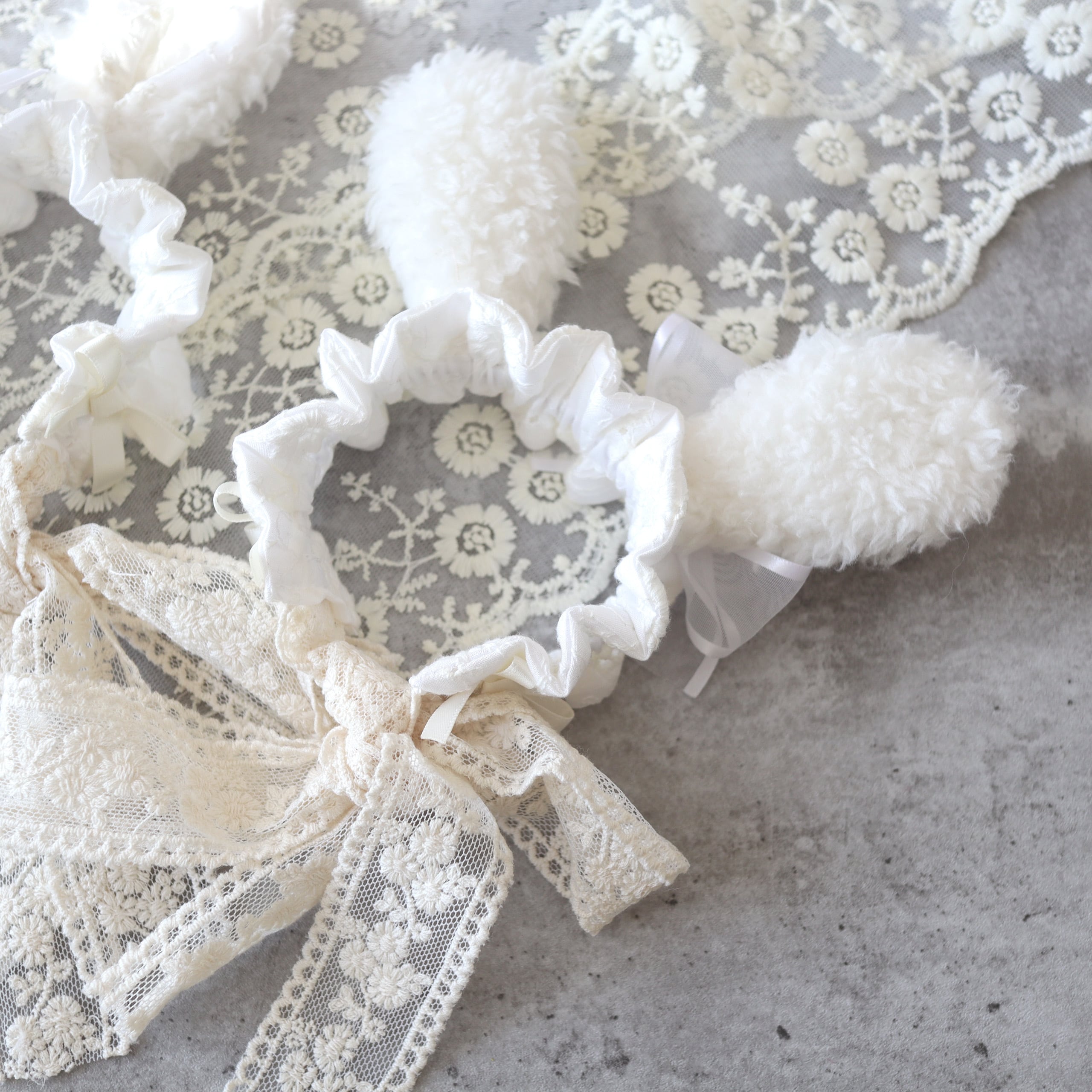 ♡3点No.2 天使のうさぎさん付き 編み上げリボンヘッドドレス white ♡ ♡3点No.2 天使のうさぎさん付き 編み上げリボンヘッドドレス white ♡