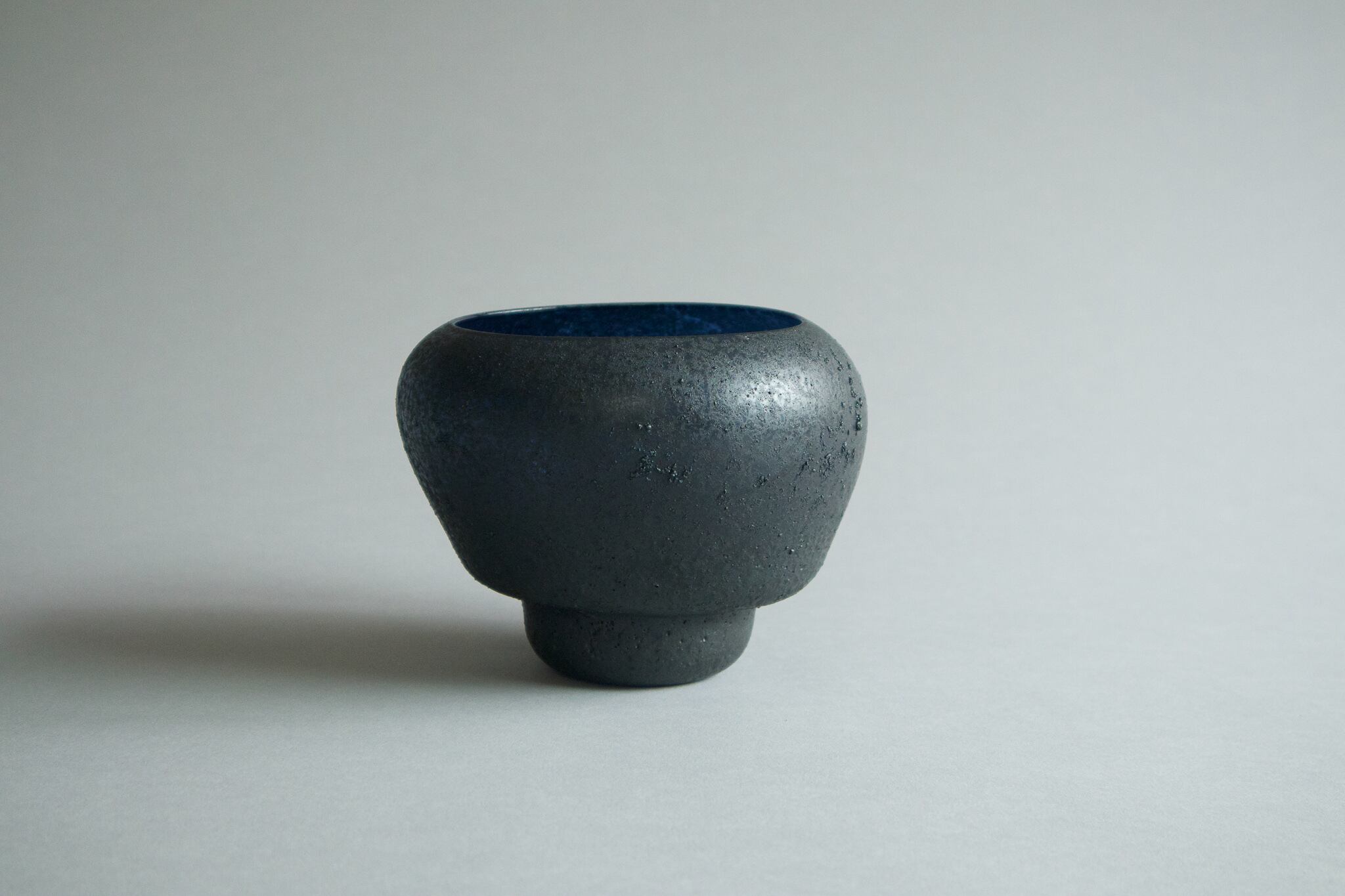 □池上太郎 ： 黒くなった青い器 | 器の店・沈丁花