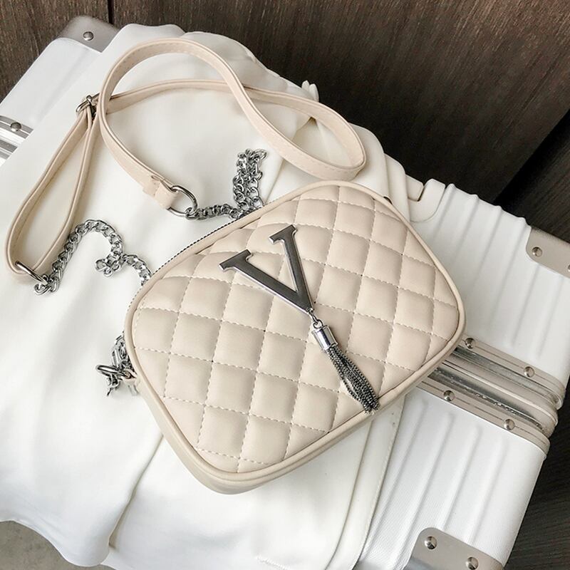 白いバッグレディースバッグ2020新しいトレンディな小さな香りスタイルロンバスチェーンショルダーメッセンジャーバッグサマーネットレッド小さな正方形のバッグ Tiancai_Wing_Bag6379721