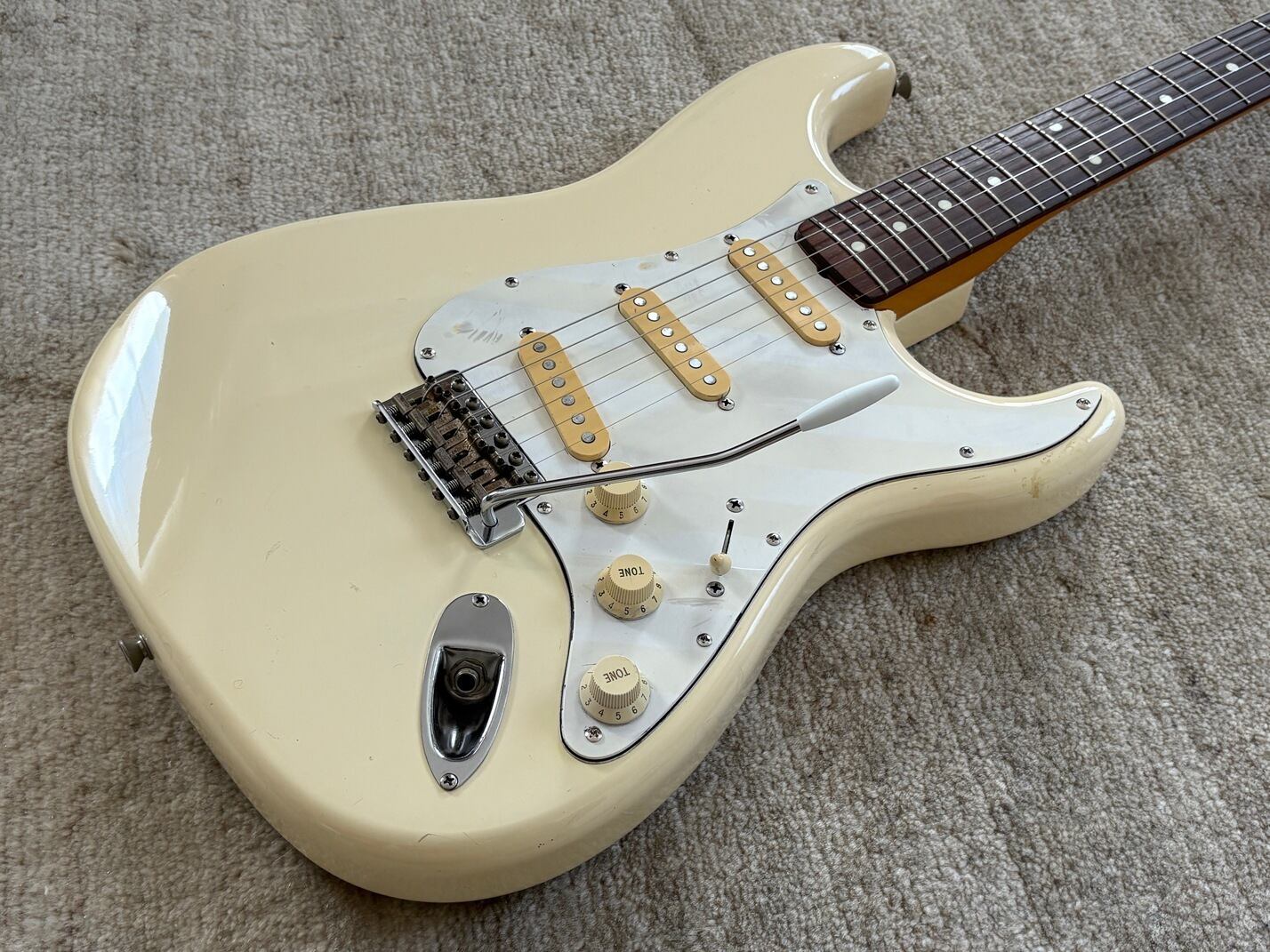 Squier Stratocaster SST-30 '84-'87 | tenokuni-japan