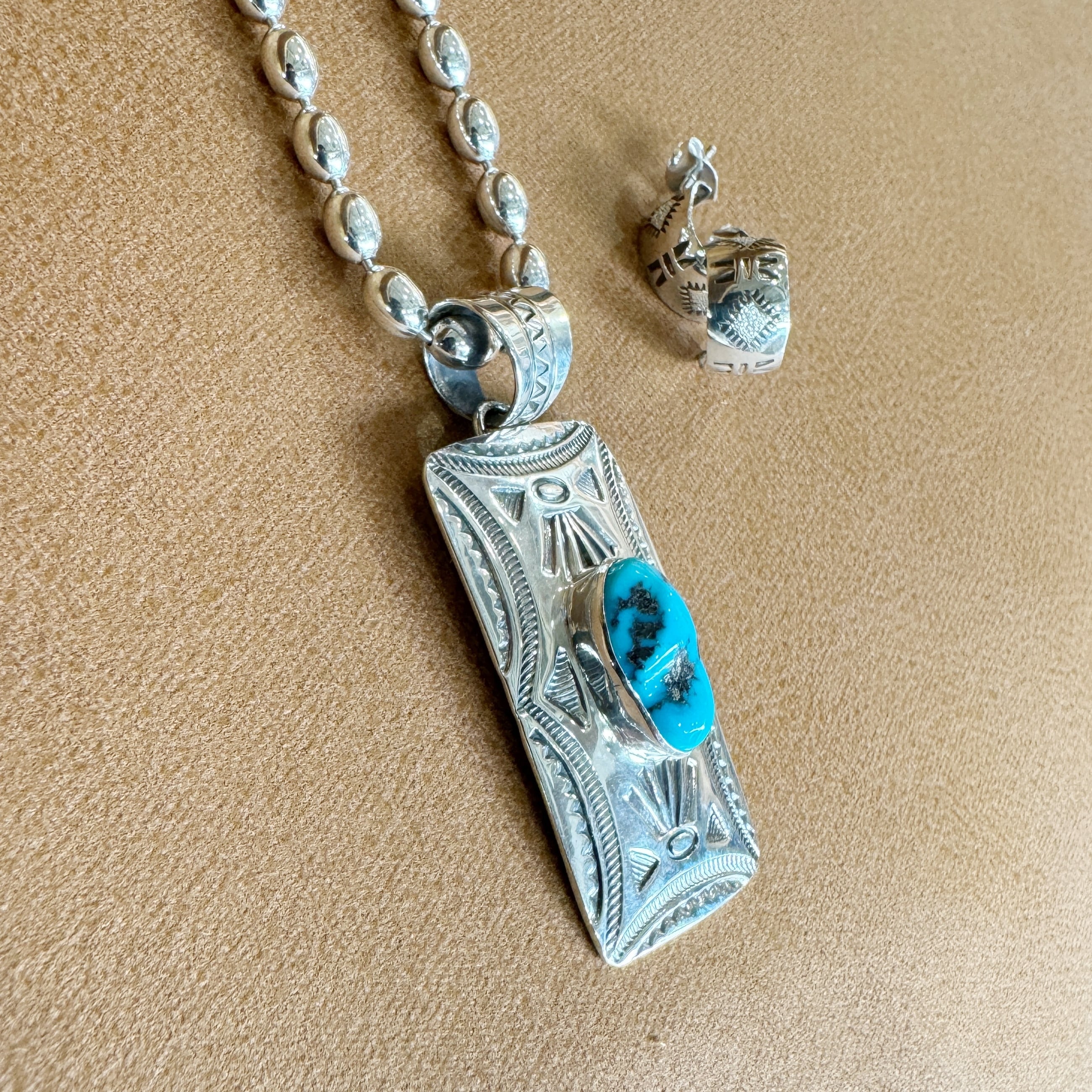 Indian Jewelry 》レクタングル KINGMAN ターコイズ ペンダント