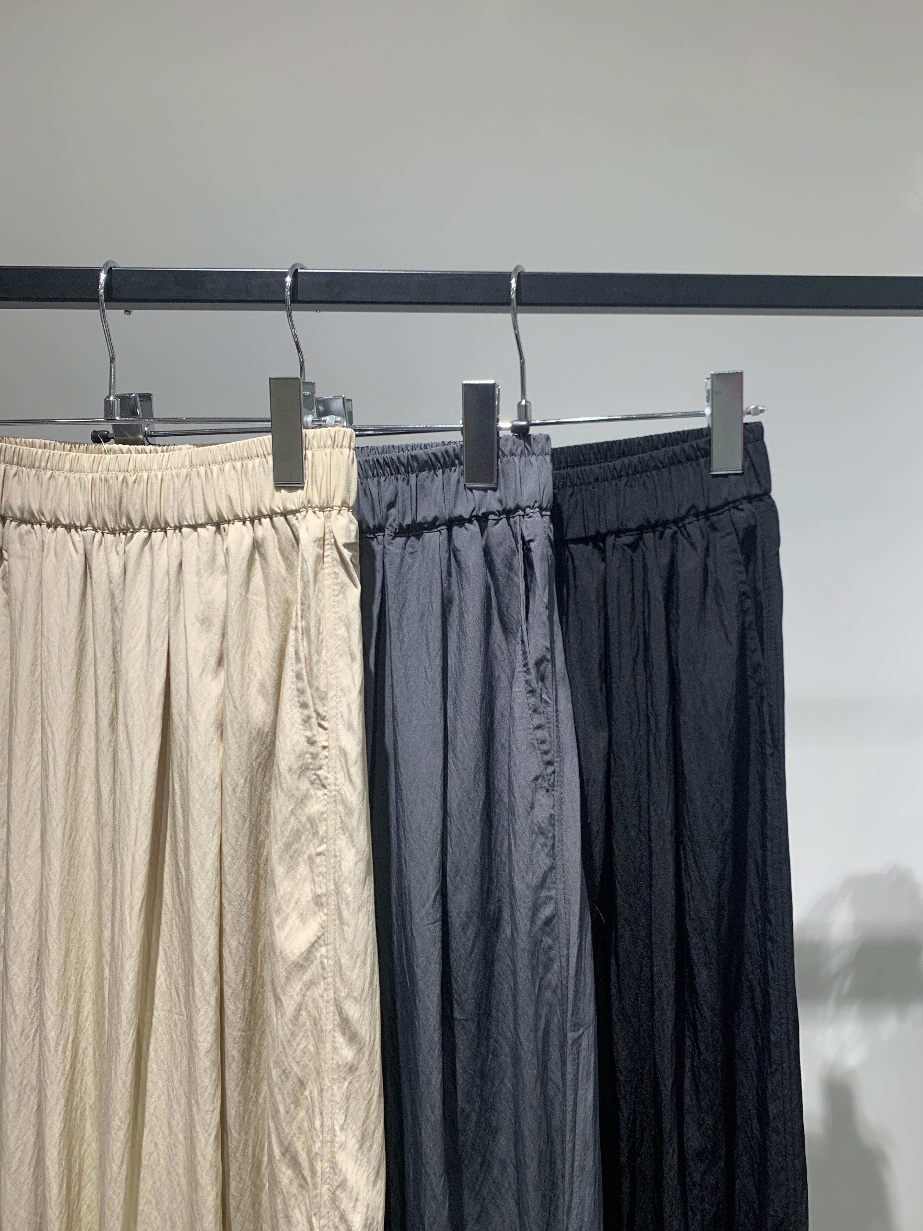 gather tuck wide pants