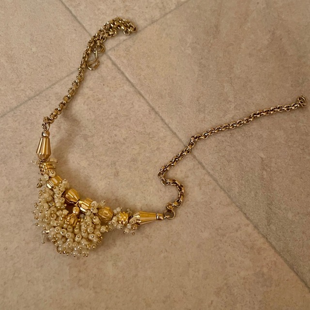 gold volume necklace