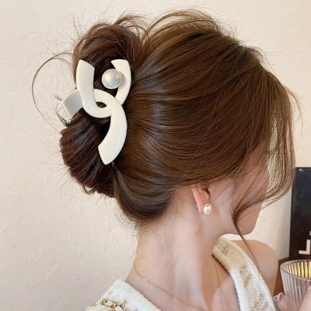 パールヘアクリップ　２color　01035