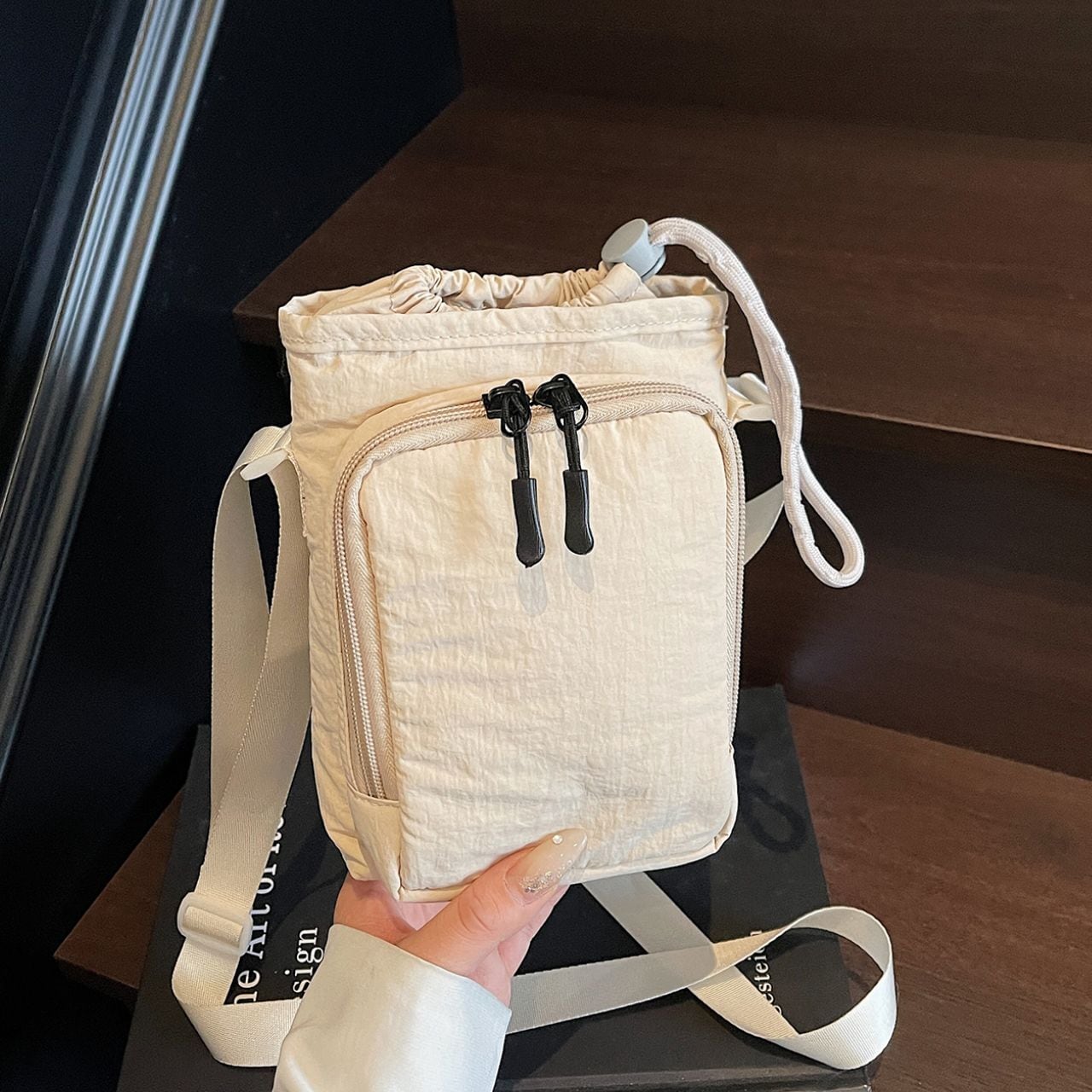 スクエア型 撥水ナイロン ショルダーバッグ Ln00357