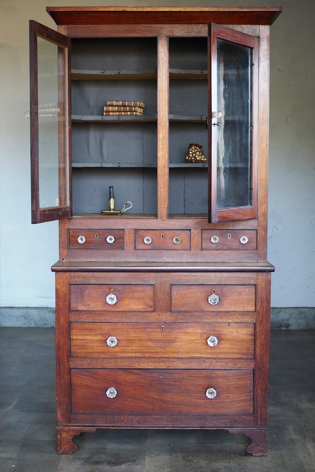 マホガニーガラスカップボード-antique mahogany cupboard