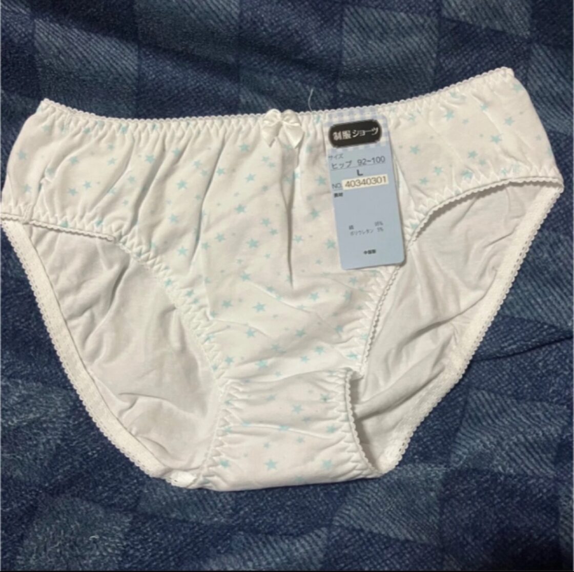 制服　純白パンティ 制服ショーツ | Pay ID
