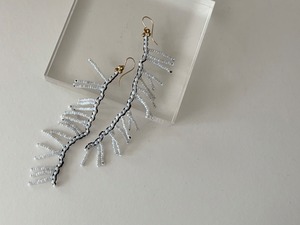 ピアス#pearl white fringes long