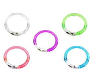 『光るおもちゃ・アクセサリー』　フラッシュアクアブレス　アソートカラー（色の指定不可）