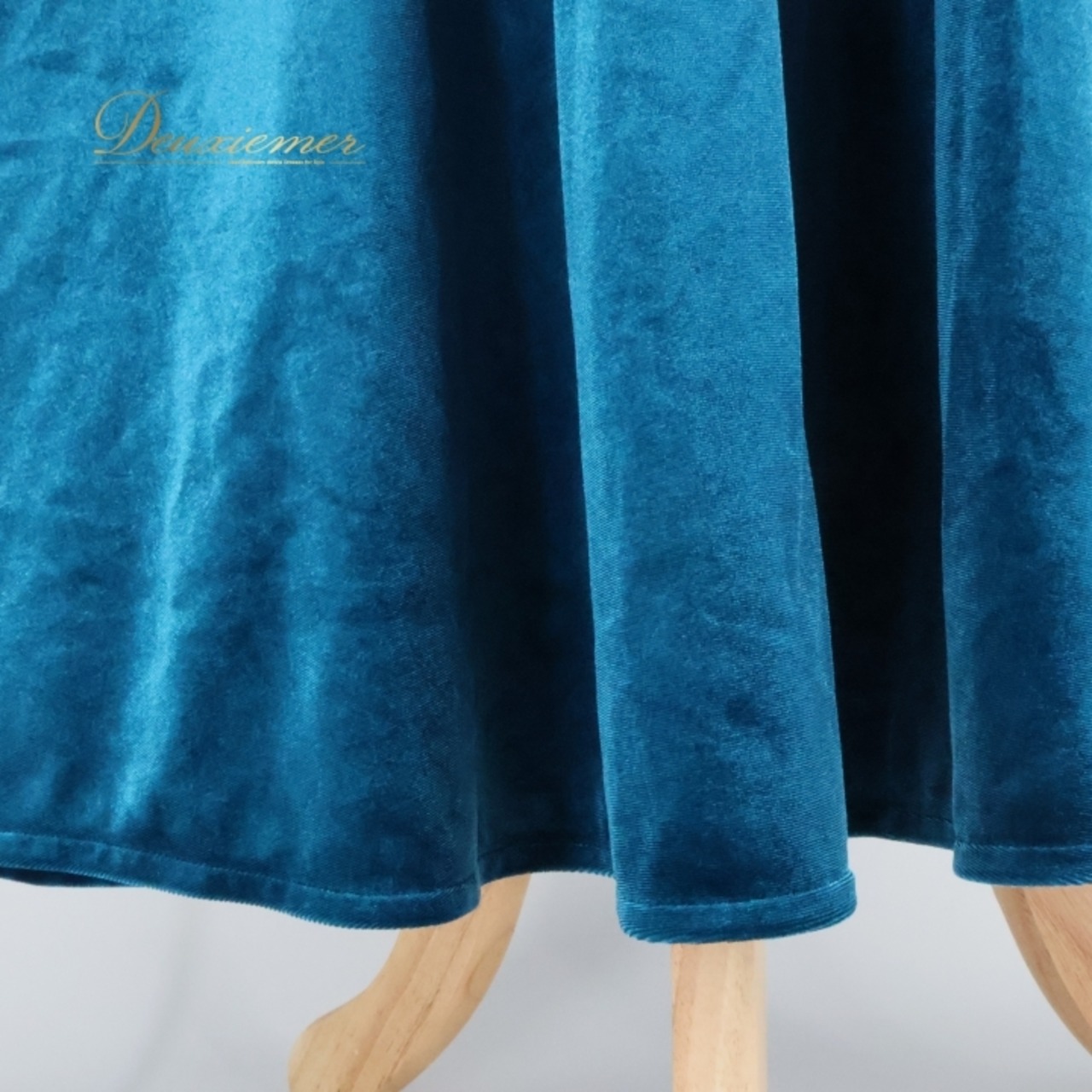 フラダンス 衣装 ワンピース ドレス アレミティ ブルー系 POERAVA BY AREMITI 日本製 ベロア チューブトップ ワンカラー 無地 きれい 上品 高級感 かわいい 華やか 鮮やか ピーコックグリーン ハワイアン アロハ フラ ダンス レッスン