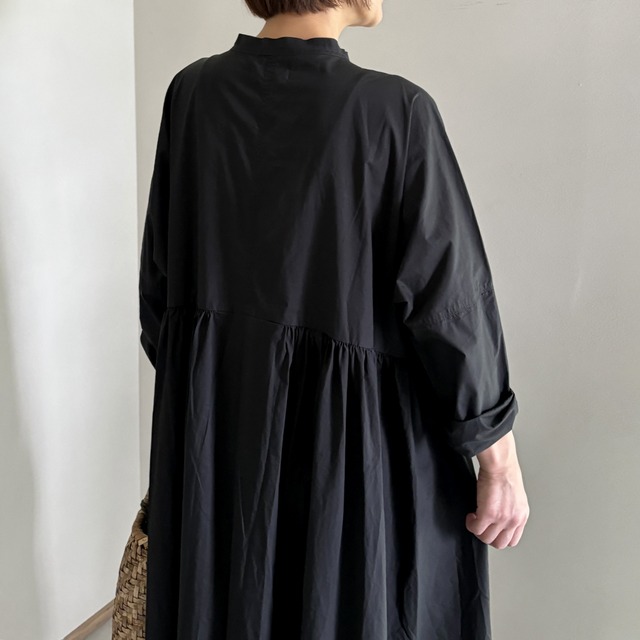 タイプライター スタンドカラーギャザーワンピース　TANG