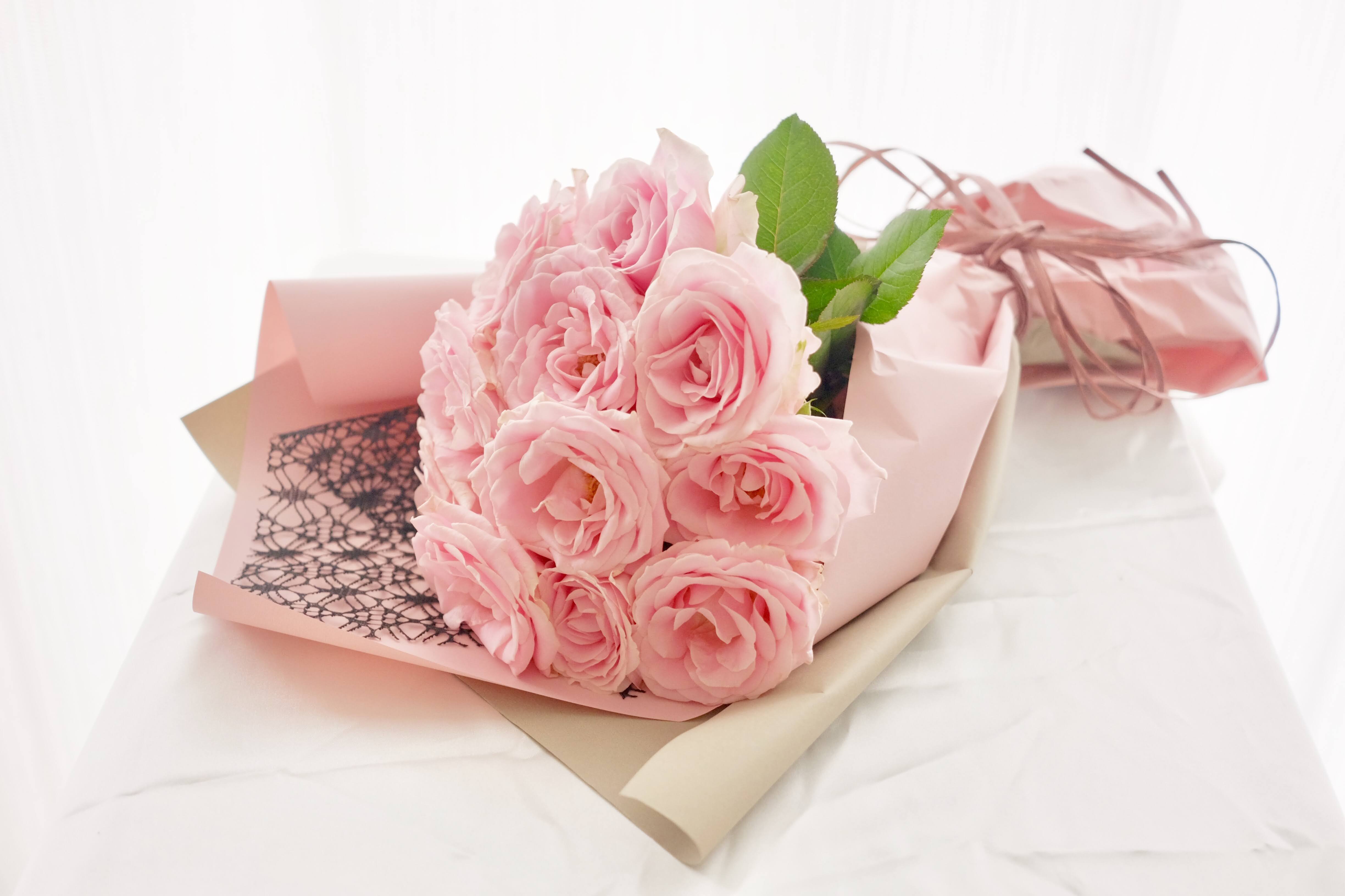 スワロフスキー　12本のピンクのバラ