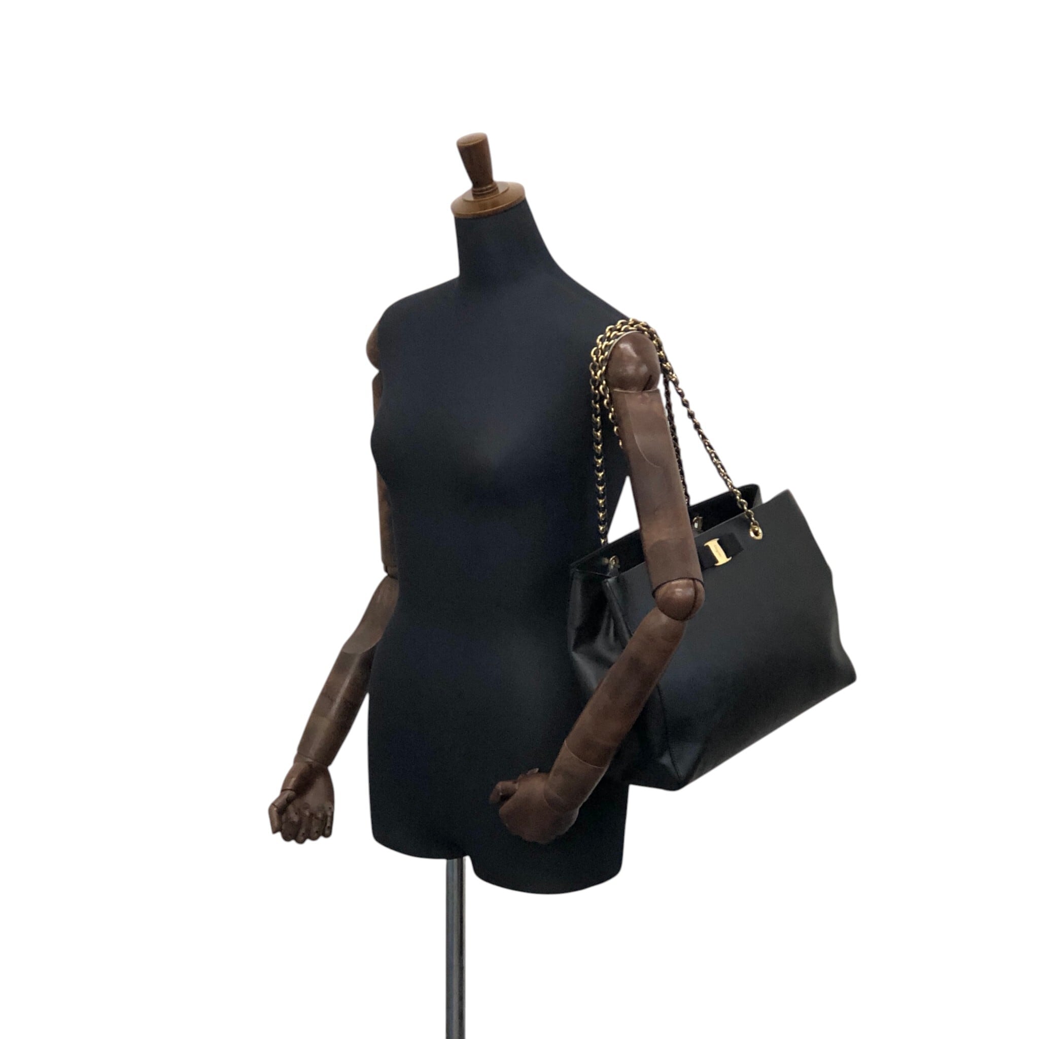 Salvatore Ferragamo サルヴァトーレ フェラガモ ハンドバッグ