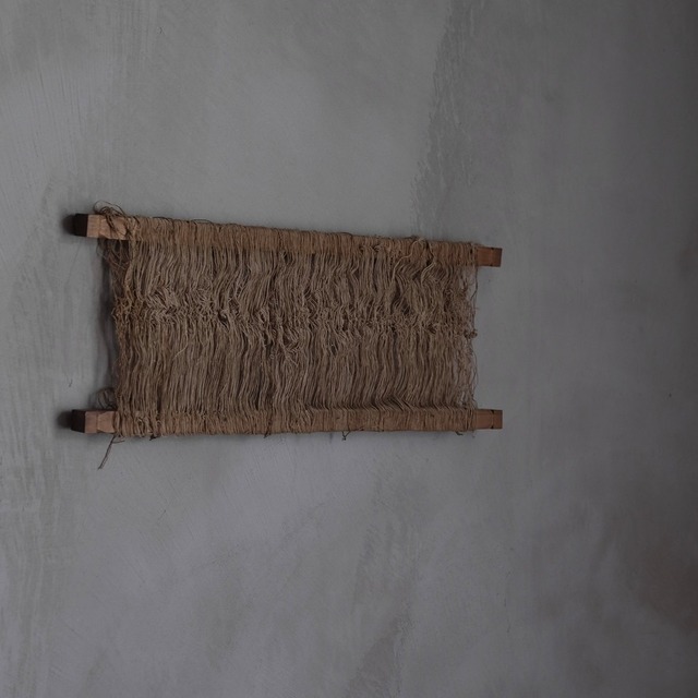 Thread heddle