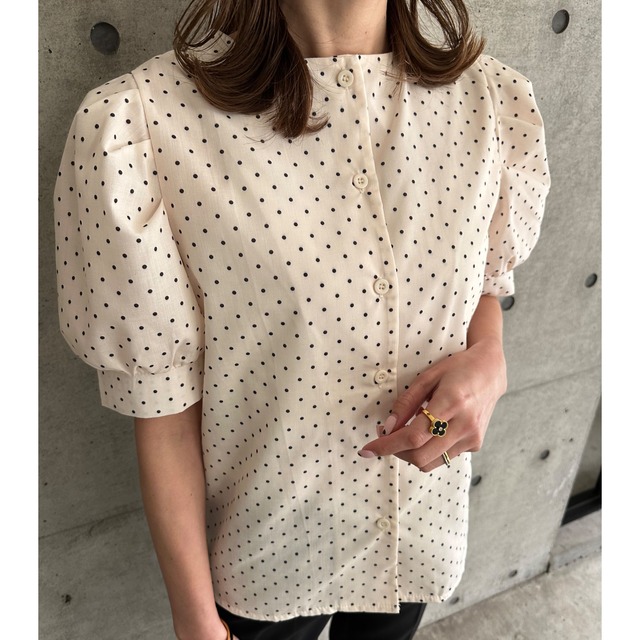 ◆予約◆スモールドットパフスリーブトップス（ネコポス対応）（ご注文から1-2週間程でお届け）