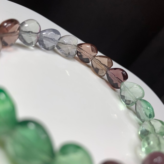 フローライトハートカットブレスレット