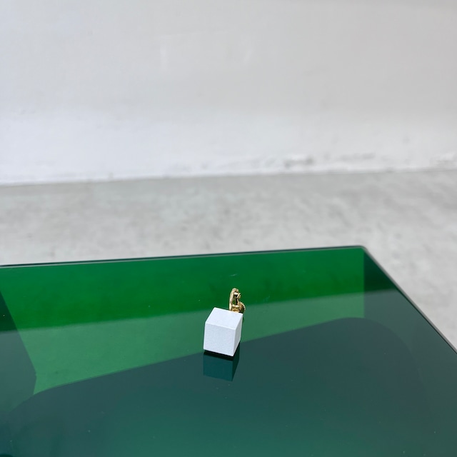 corchea / cube  earring【white】