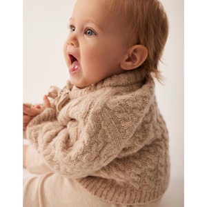 ＜COZMO＞ケーブルニット カーディガン Cardigan Martinique（Stone Tweed）