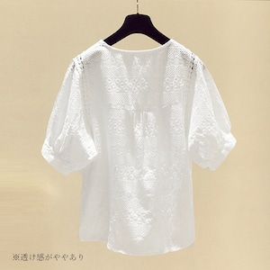 レース ブラウス レディース 春夏秋 韓国 パフスリーブ トップス 大人 かわいい きれいめ おしゃれ 花柄 刺繍 ホワイト 白 大人可愛い 大人女子
