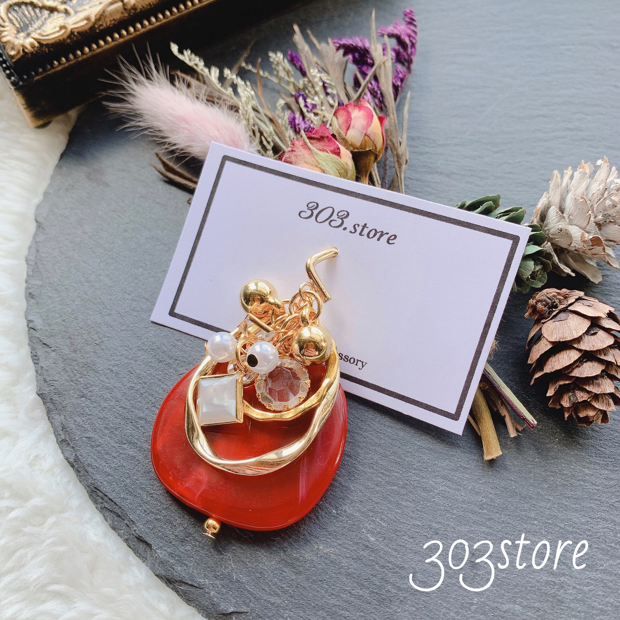 124 高級お花ボタン✖︎3Aガラスじゃら ハンドメイド ピアスor