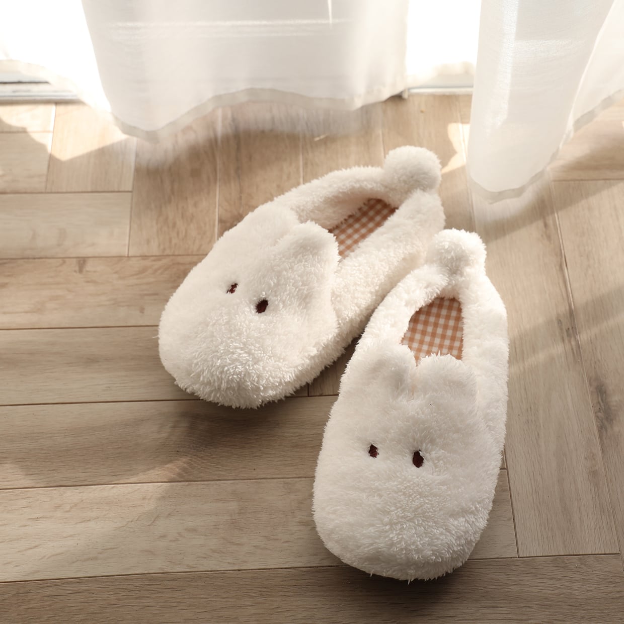 なでウサもこもこスリッパ（MK-391） | もくもくちゃん公式オンライン