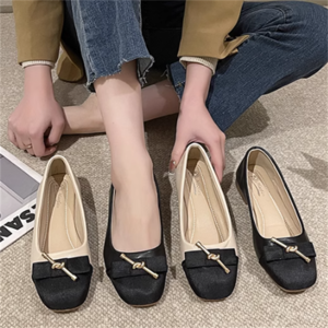 【送料無料】 シューズ 靴 パンプス 2色 ローヒール 丸トゥ ラウンドトゥ PU クラシカル エレガント 可愛い 大人可愛い きれいめ シンプル カジュアル シック コンサバ 華やか 大人 上品 おしゃれ お洒落 こなれ感 高見え 高級感 無地 春 30代 40代 レディース 女性 デート お出かけ 女子会 お呼ばれ 休日 お茶会 授業参観 結婚式 二次会 パーティ 演奏会 デイリーユース 普段使い オルチャン 韓国系 ファッション 定番 プチプラ インスタ映え