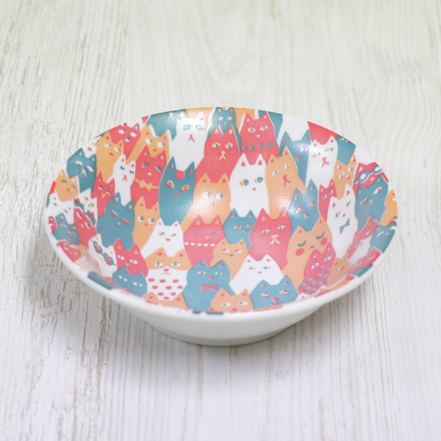 猫だらけ　カラフルフルーツボウル　3枚組／取り皿・サラダボール・小皿・日本製・猫・ネコ・かわいい・ピンク・イラスト・贈り物・プレゼント・和風・セット